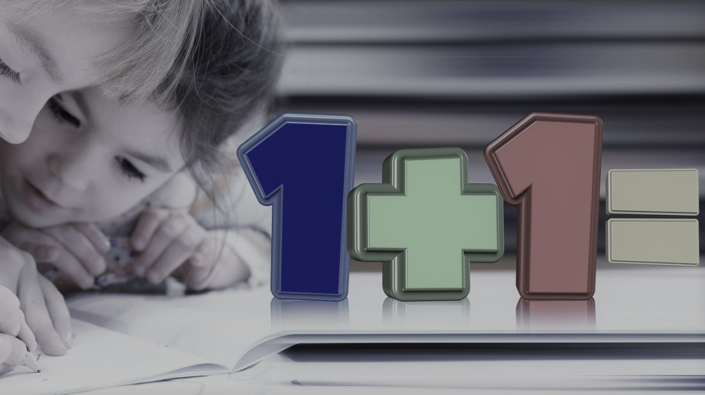 垂直思考獲得的知識較具系統性、正確性及普遍性，因此香港教育學校重視及鼓勵這種思考模式。